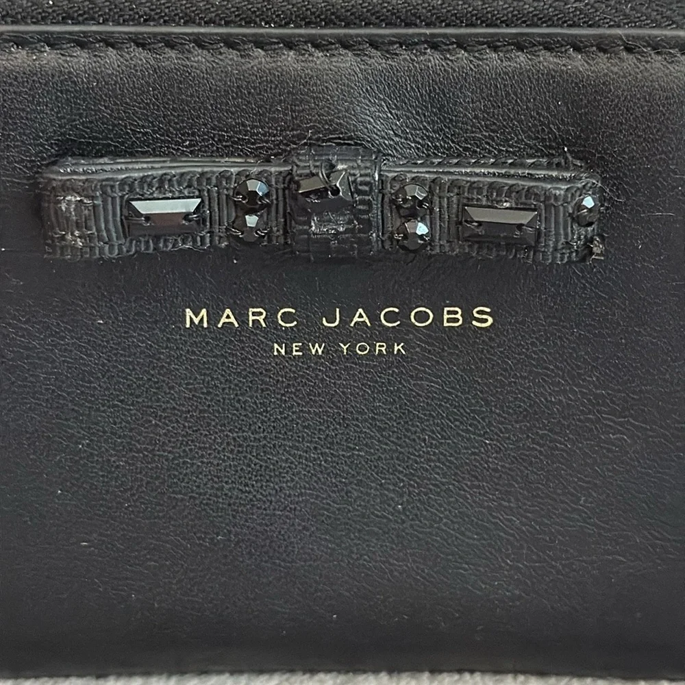 🖤MARC JACOBS🖤Black Leather Bow Embellished Zip Around Card Case/EUC